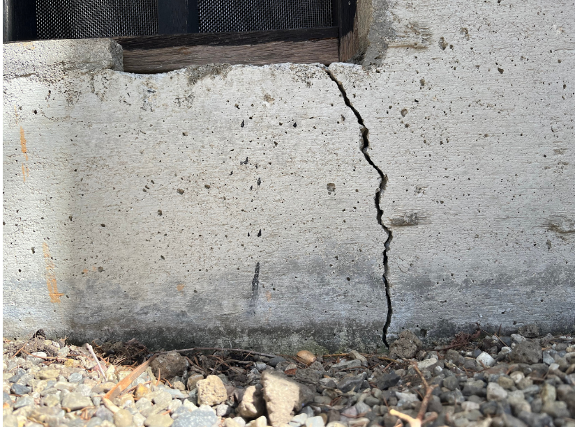 cracked foundation in basement
